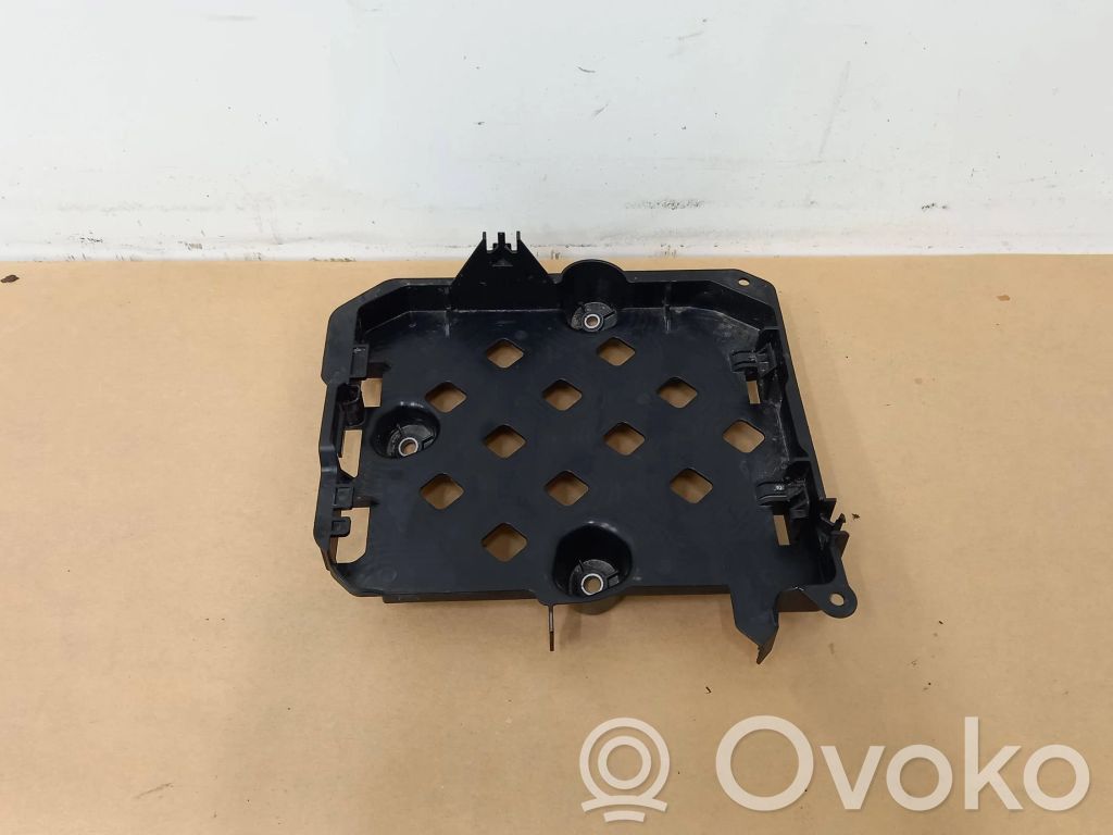 Porsche Cayenne (9Y0 9Y3) Engine control unit holder 