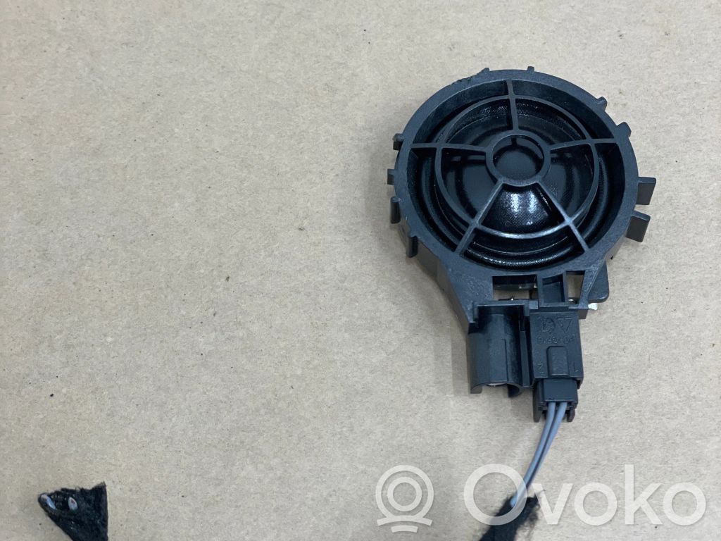 Audi A3 S3 8V Altavoz de la puerta delantera 