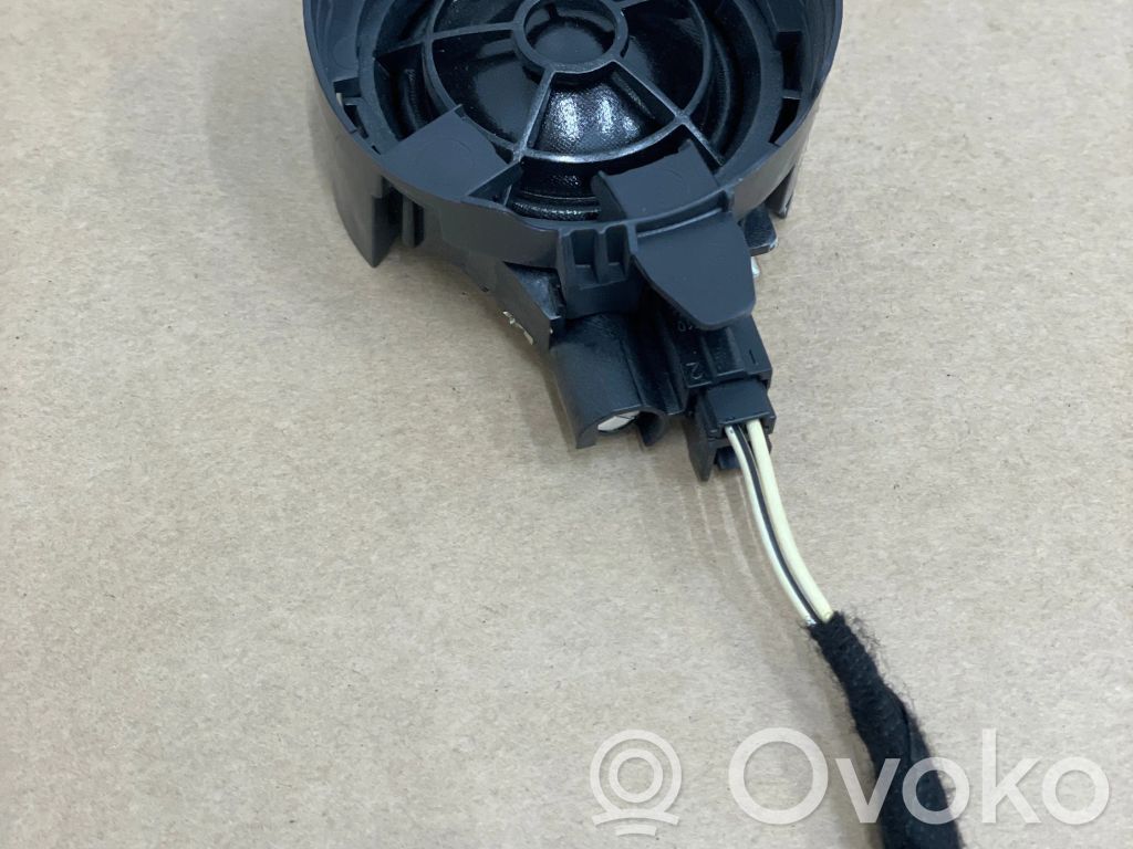 Audi A3 S3 8V Altavoz de la puerta delantera 