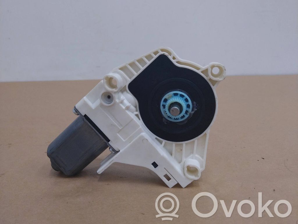 Porsche Cayenne (92A) Silnik regulatora szyby drzwi przednich 