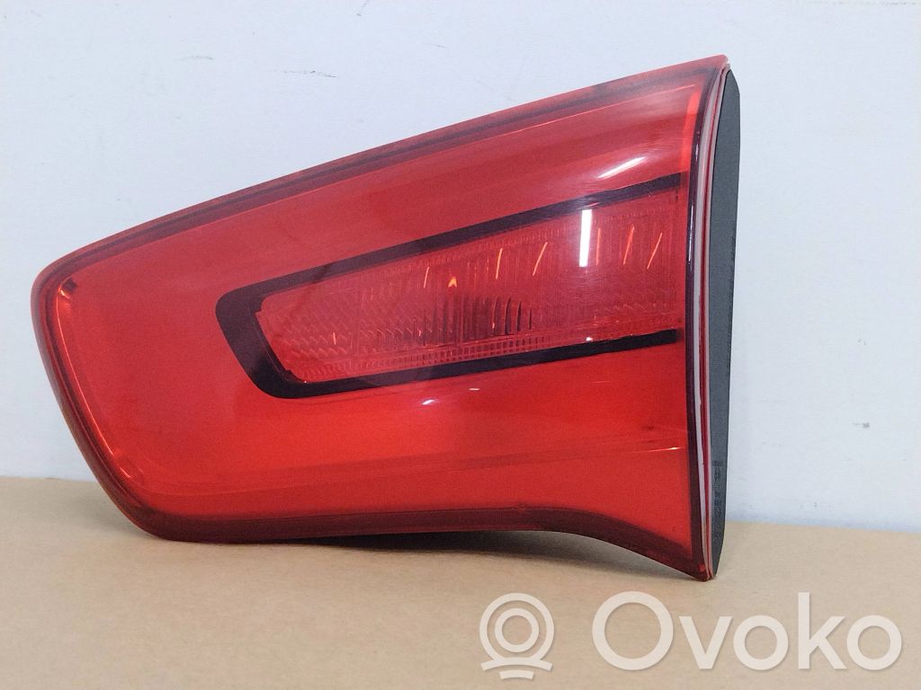 KIA Sportage Lampy tylnej klapy bagażnika 