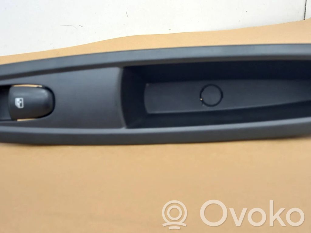Electric window control switch   829508687,156088770