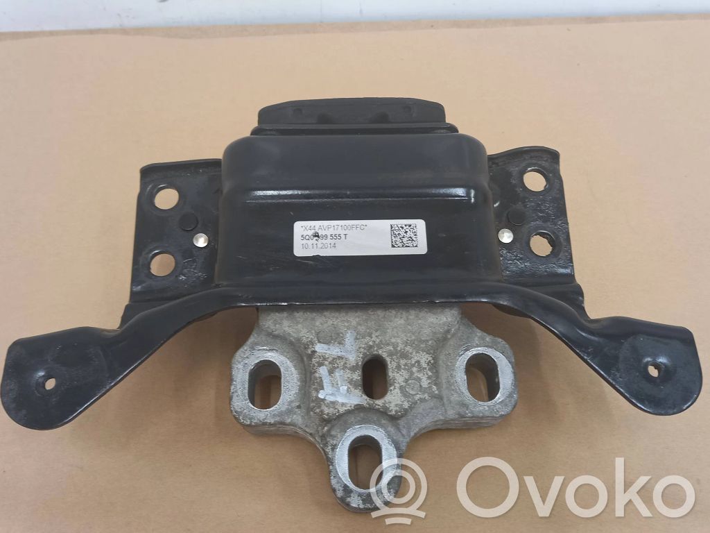 Engine mount bracket   5Q0199555