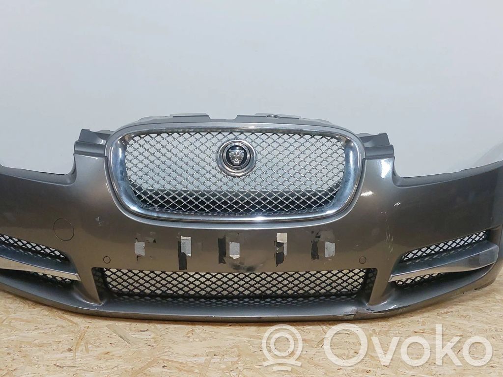 Jaguar XF X250 Parachoques delantero 