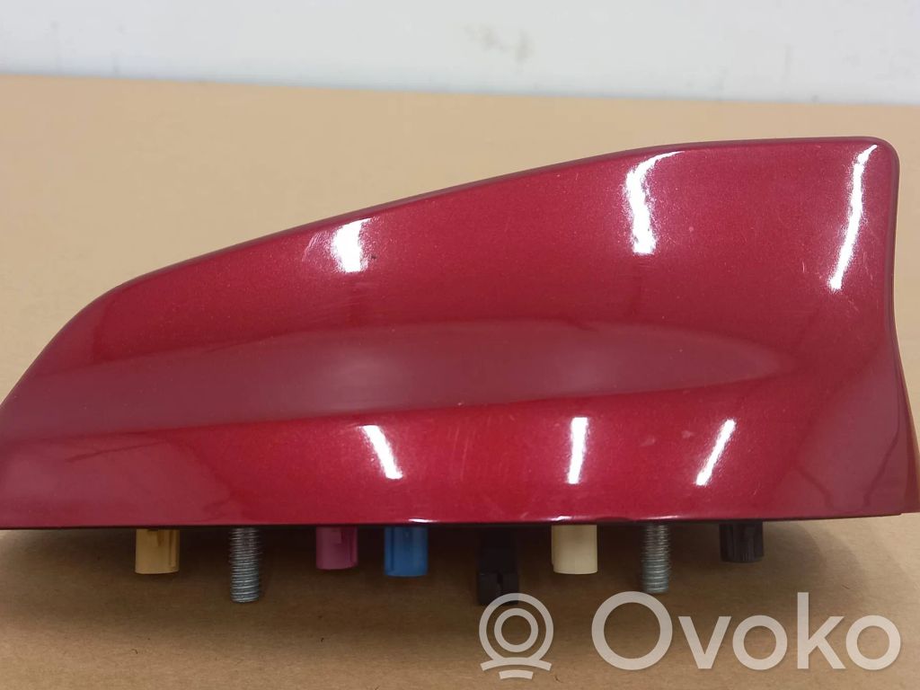 Jaguar XE GPS-pystyantenni 