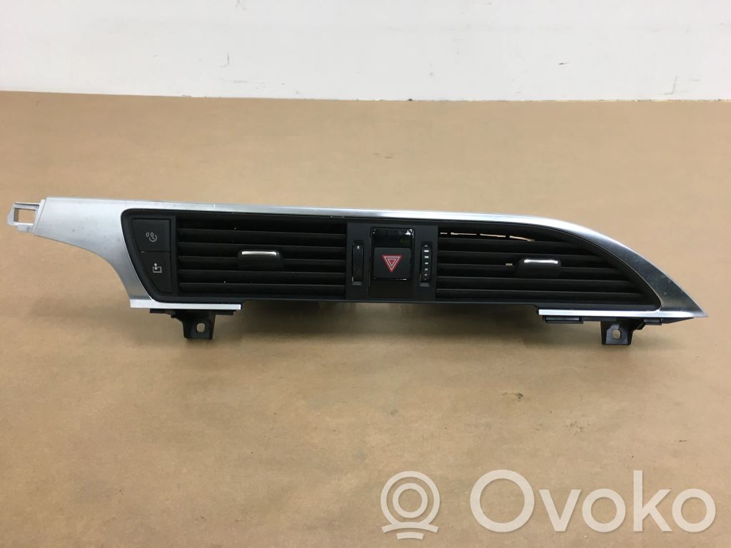 Audi A6 Allroad C7 Dysze / Kratki środkowego nawiewu deski rozdzielczej 