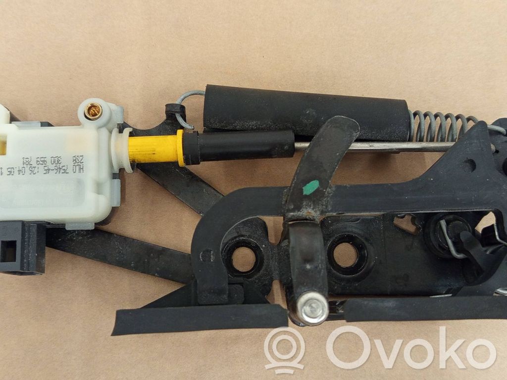 Bentley Continental Tailgate lock loop/hook striker 