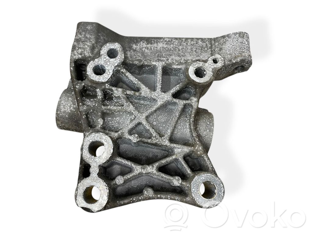 Land Rover Evoque I Engine mounting bracket 