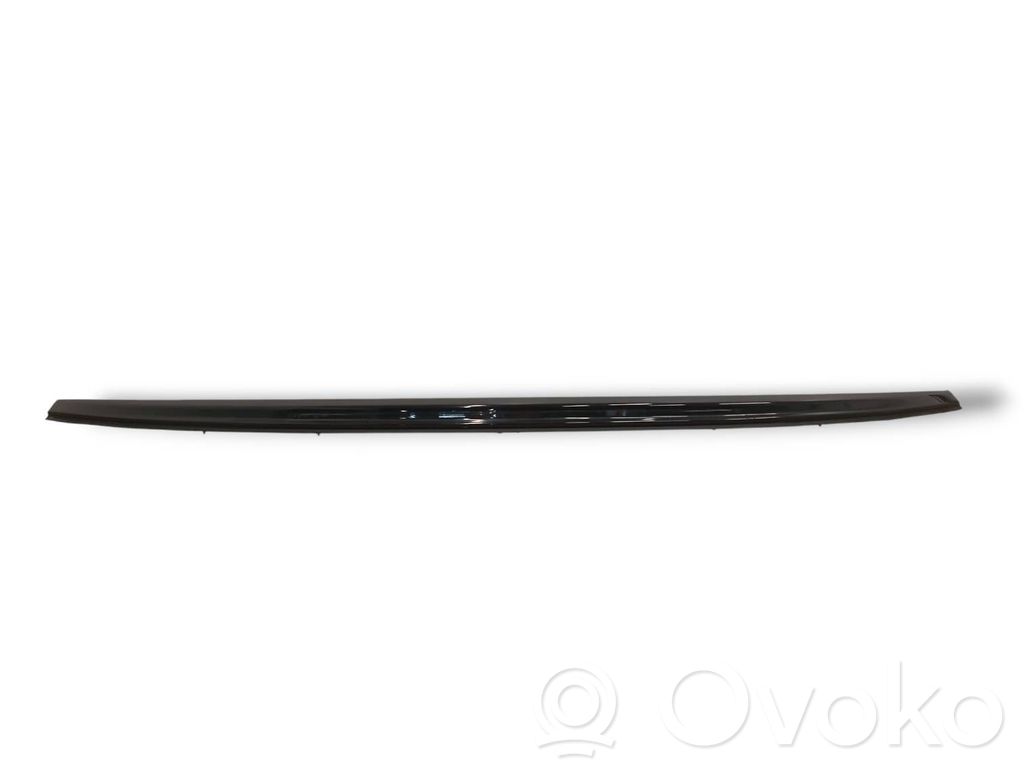 Jaguar XE Third/center stoplight 