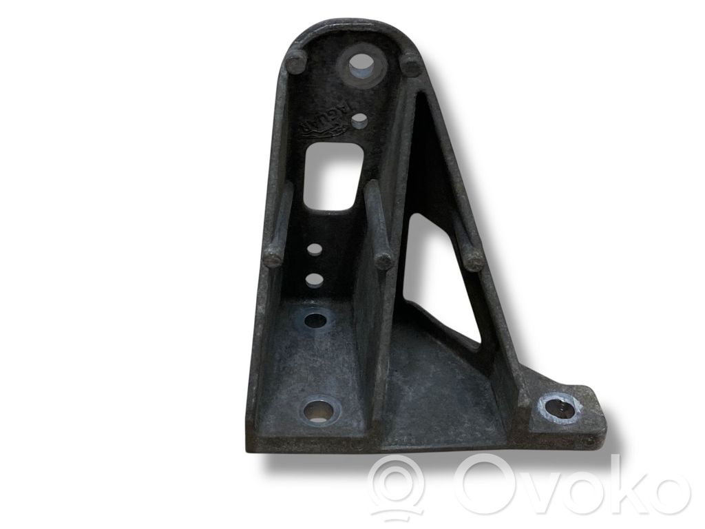 Jaguar XF X250 Engine mounting bracket 