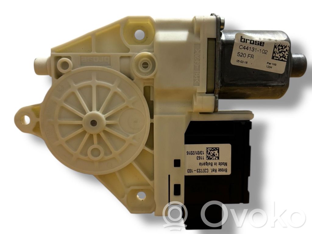 Silnik regulatora szyby drzwi przednich   C44131102,520FR,C37723103