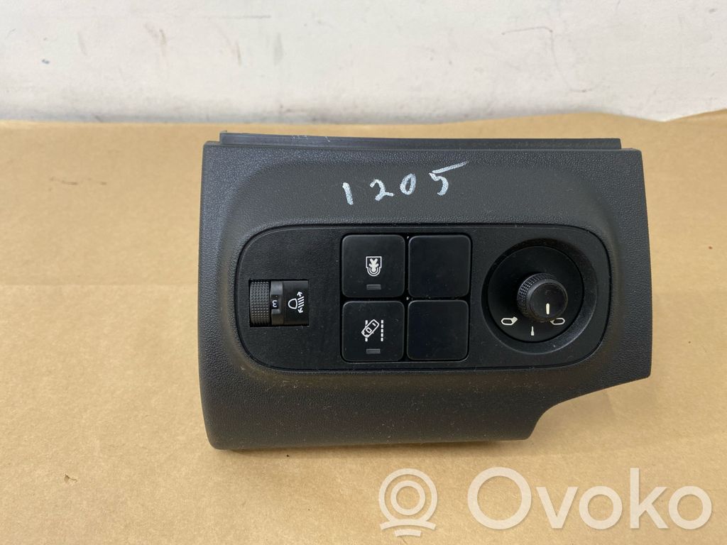 Citroen C3 Wing mirror switch 