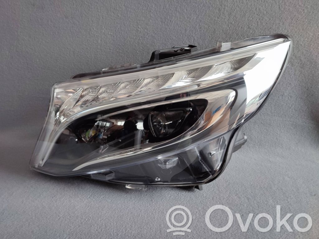 Mercedes-Benz V Class W447 Faro/fanale 
