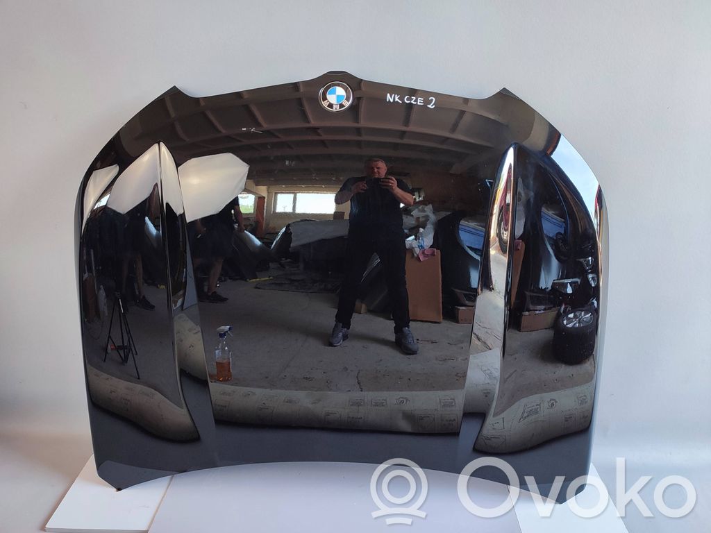 BMW X1 U11 Konepelti 