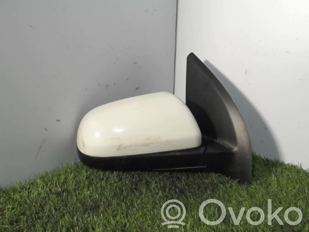 Chevrolet Aveo Espejo lateral manual 
