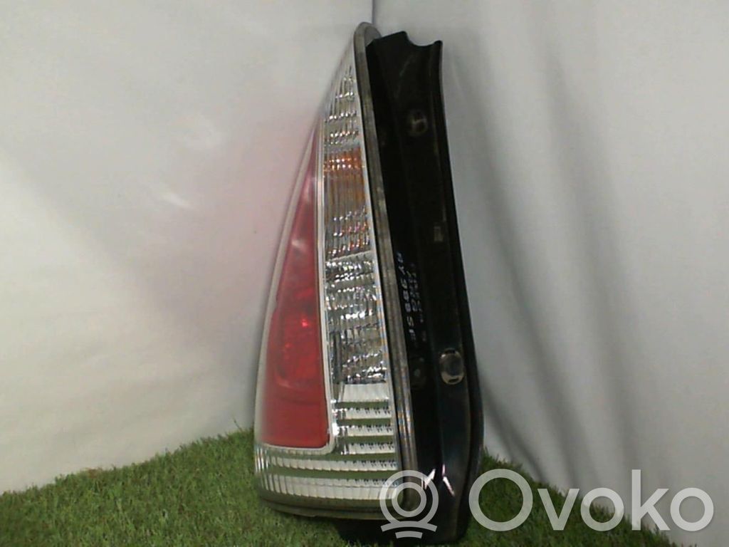 Rear/tail lights   C31751160F