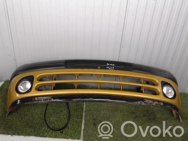 Renault Clio II Parachoques delantero 