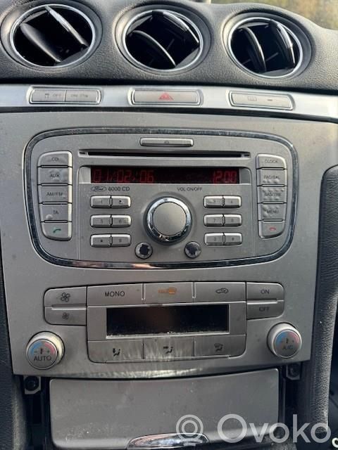 Climate control unit   1676129
