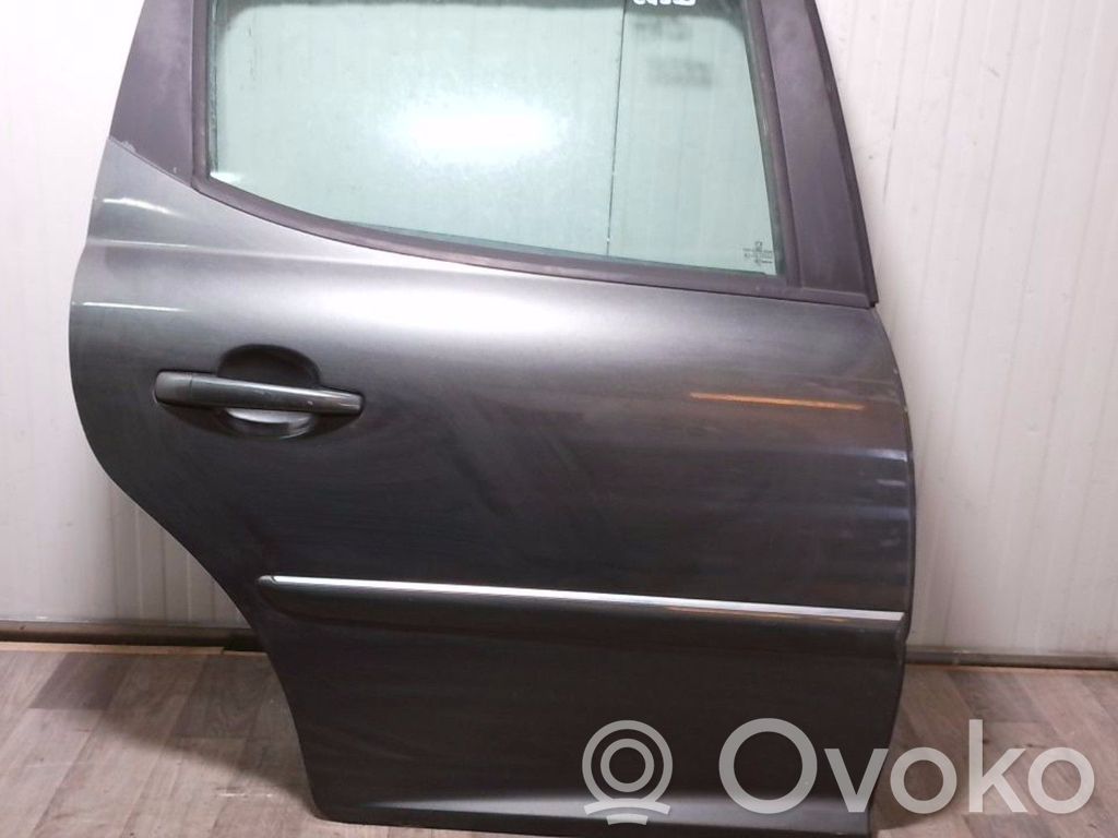 Puerta trasera   9008V5
