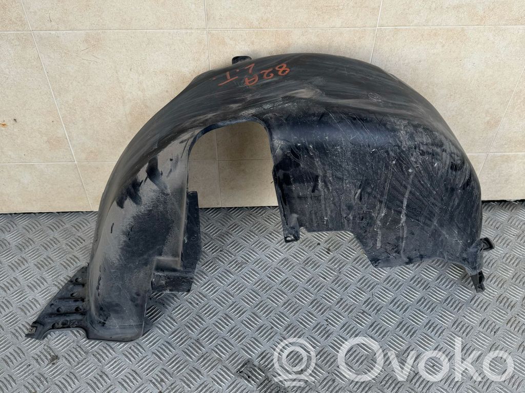 Audi A1 Nadkole tylne 
