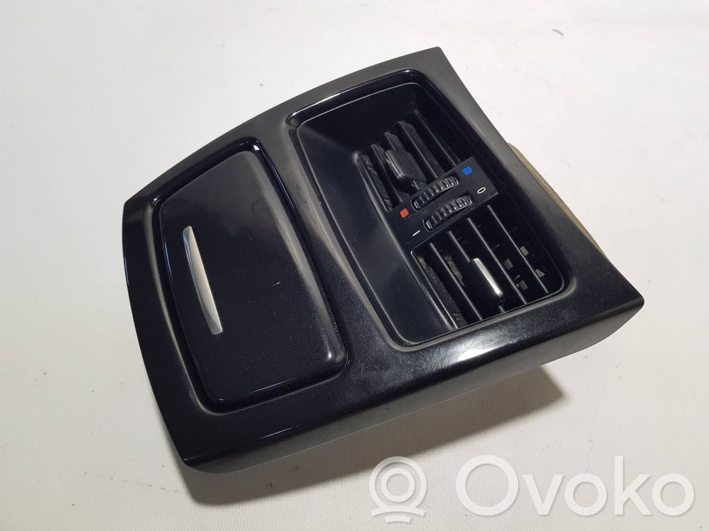BMW 3 E92 E93 Aizmugurējā gaisa - ventilācijas reste 