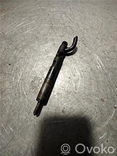 Inyector de combustible   8200240244
