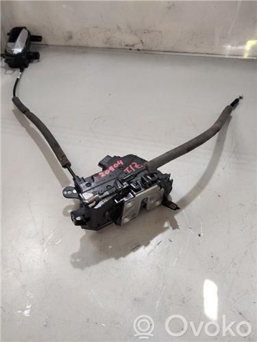 Nissan Micra Aizmugurē slēdzene 