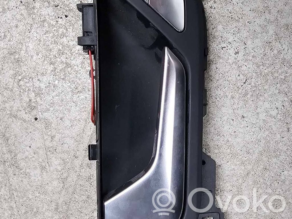 Audi RS6 C8 Revestimiento de puerta delantera 