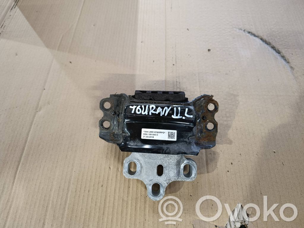 Volkswagen Touran III Engine mount bracket 