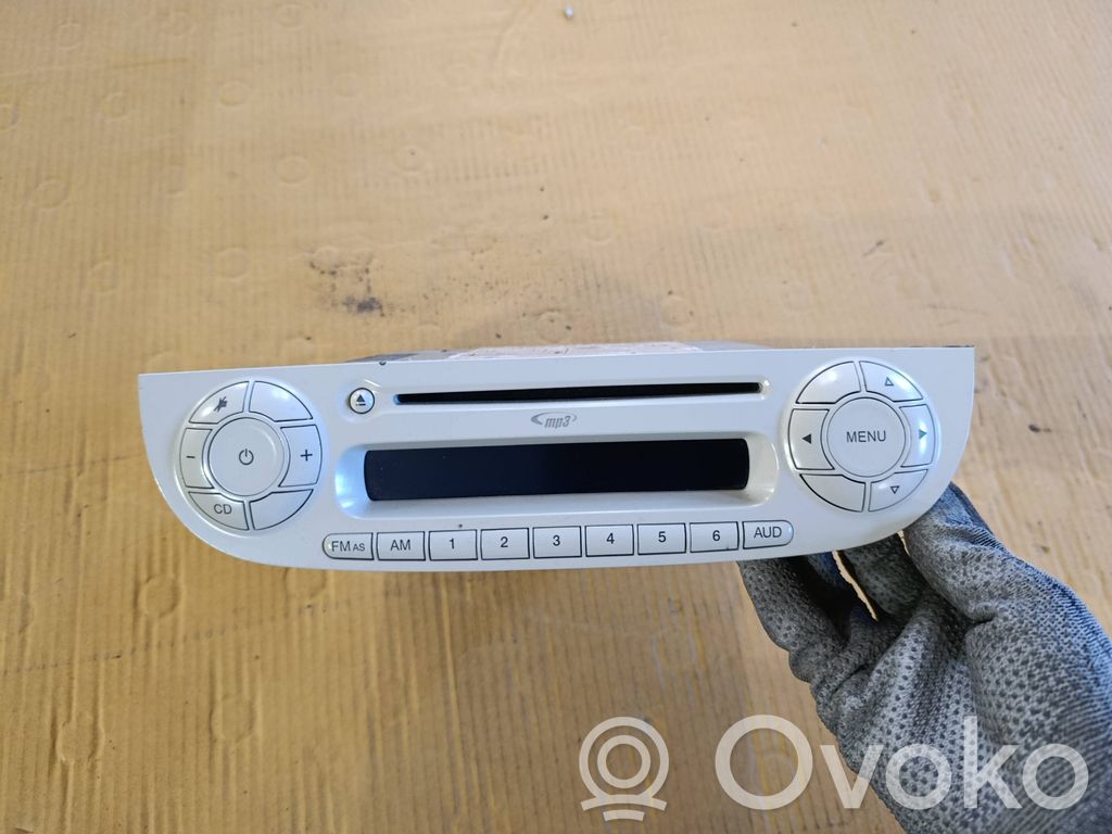 Fiat 500 Radio/CD/DVD/GPS head unit 