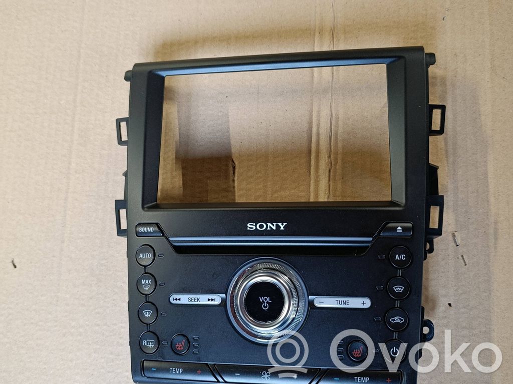 Console centrale, commande chauffage/clim   KS7T18E245DCD