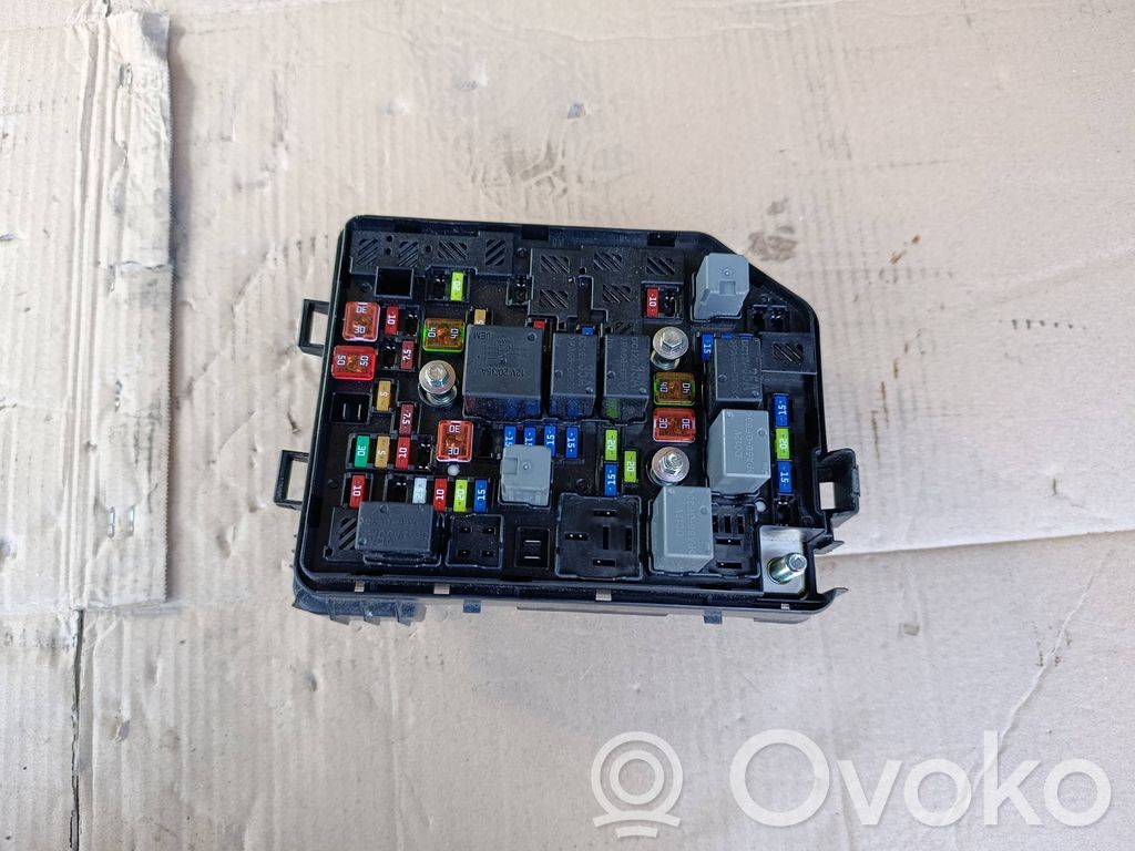 Opel Karl Fuse module 