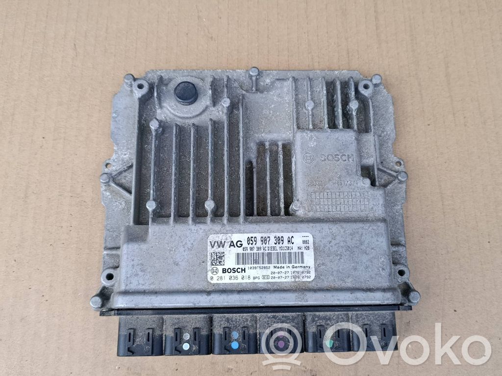 Volkswagen Touareg III Engine control unit/module 