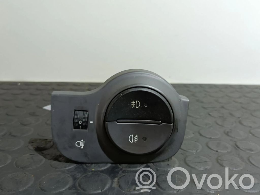Light switch   933101G000
