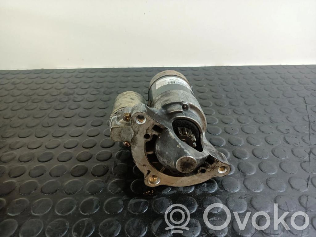 Motor de arranque   M00TT80481