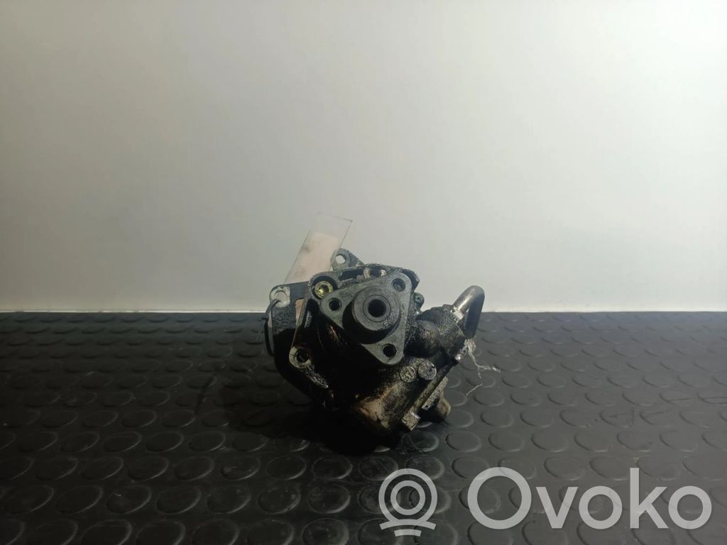 Toyota Avensis T220 Ohjaustehostimen pumppu 