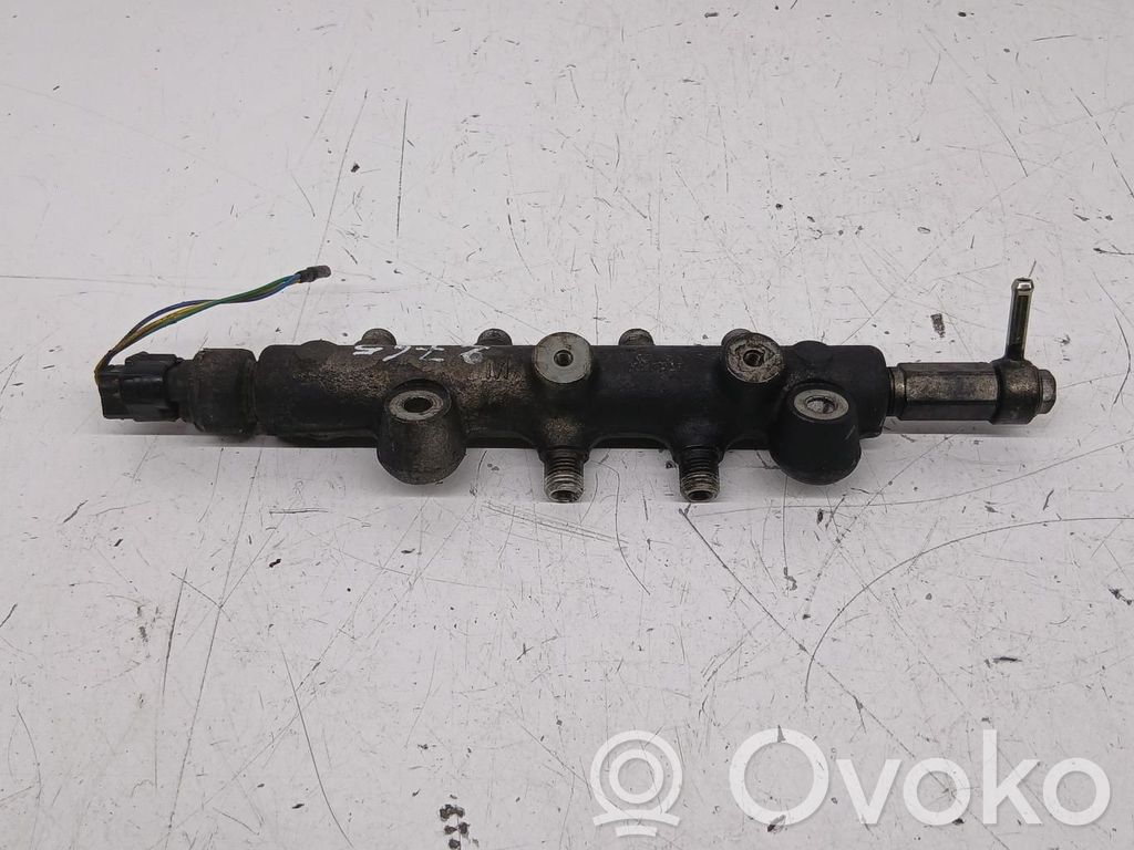 Rampa inyectora   06K01561
