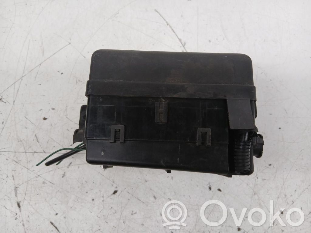 Módulo de fusible   0K53A67BX1