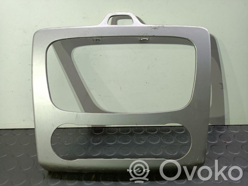 Ford Focus Bottom trim 