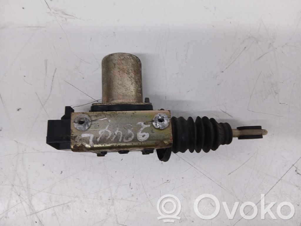 Jeep Cherokee XJ Motor de cierre suave de puerta delantera 