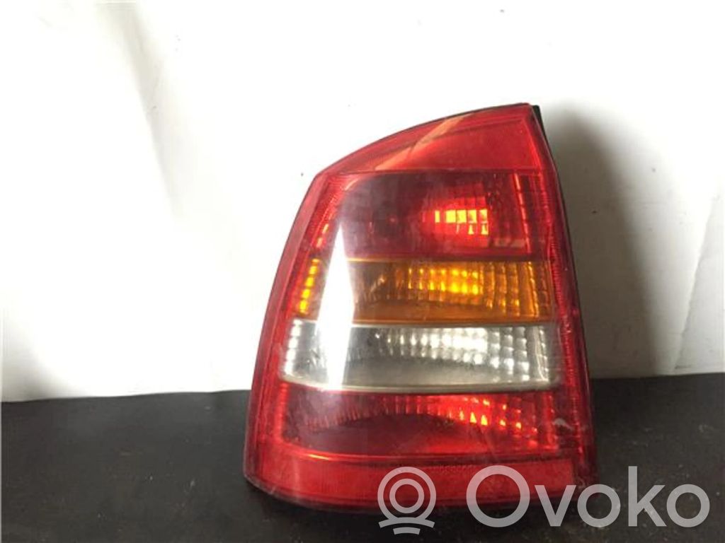 Opel Astra G Aizmugurējais lukturis virsbūvē 