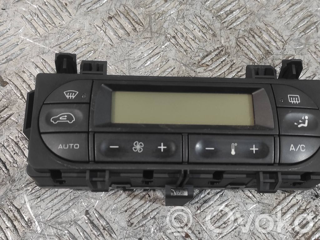 Peugeot 1007 Climate control unit 