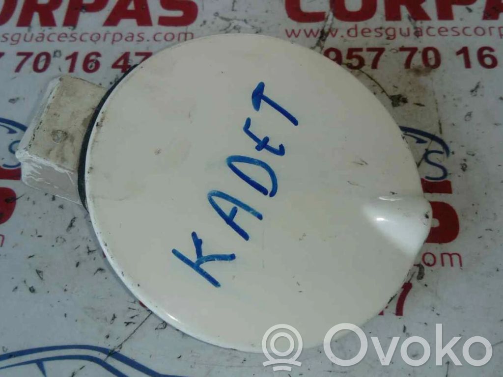 Opel Kadett E Korek wlewu paliwa 