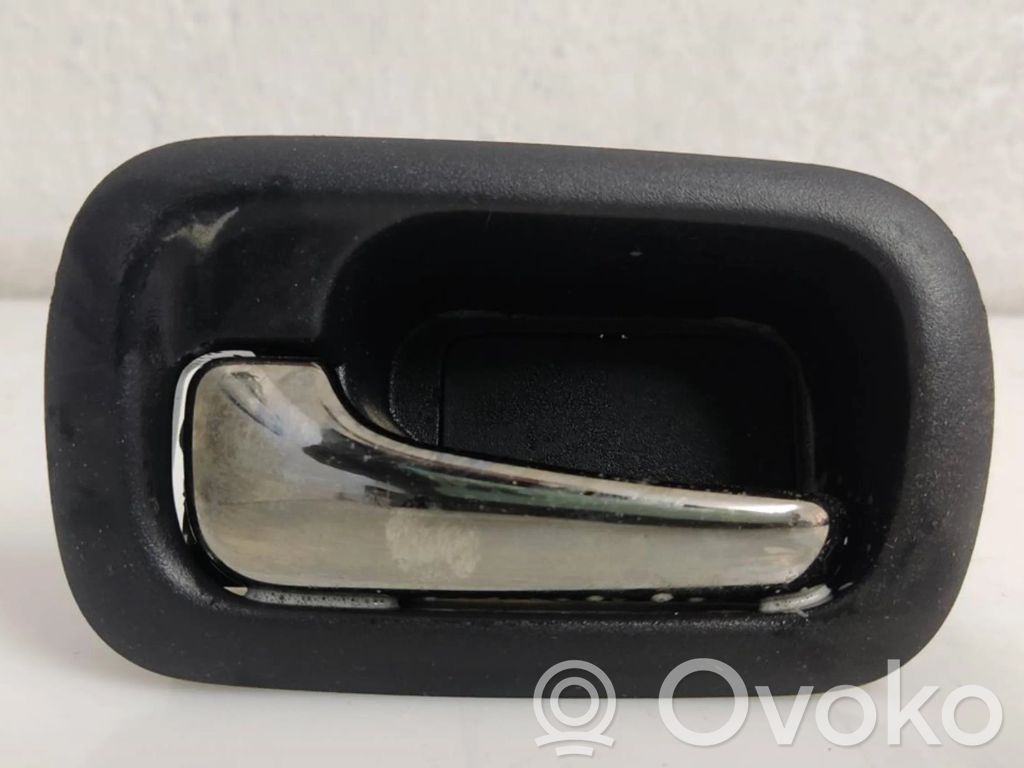 Manecilla interna puerta trasera