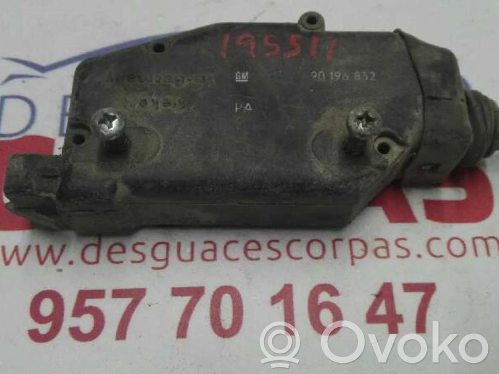Opel Kadett E Aizmugurējā pārsega slēdzenes motorīts 