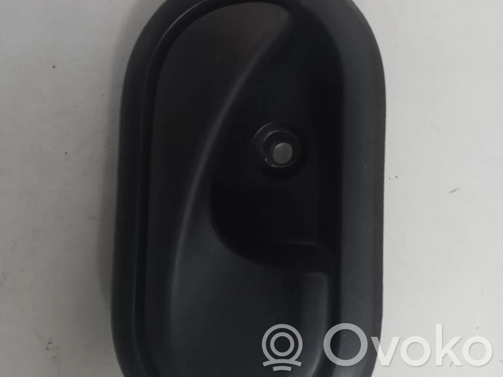 Manecilla interna puerta delantera