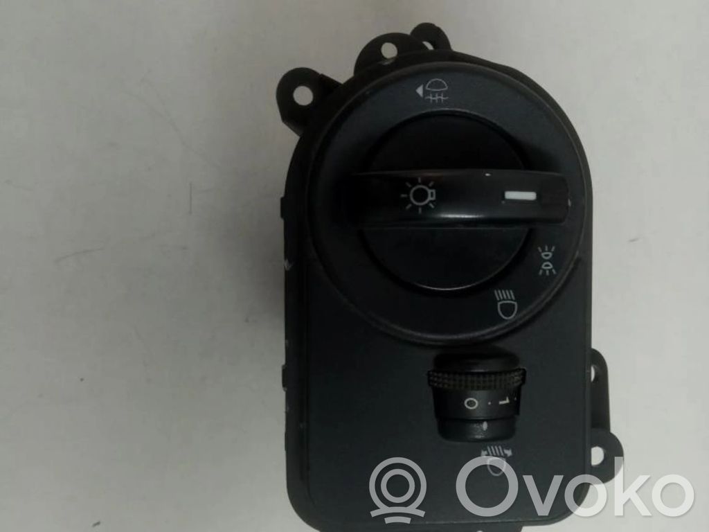 Ford Fiesta Interruptor de luz 