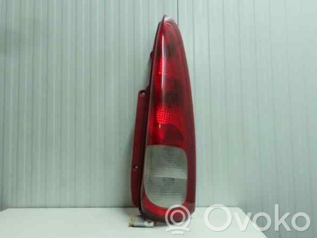 Rear/tail lights   5PUERTAS