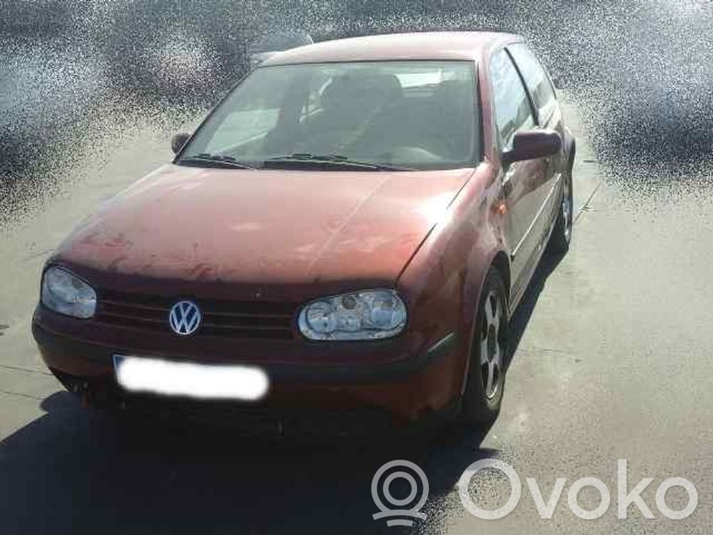 Volkswagen Golf SportWagen Półoś przednia 