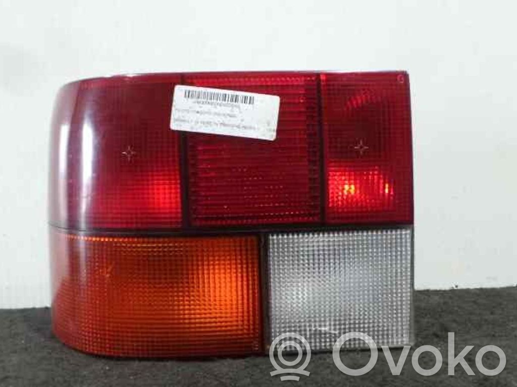 Rear/tail lights   195PUERTAS,1SERIEAMBAR